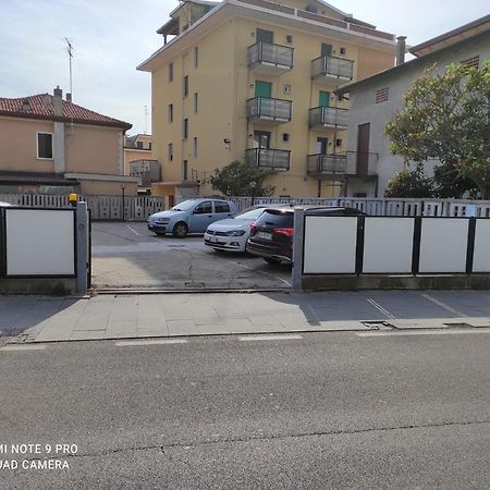 Quito - Dietro Piazza Mazzini - Immobil Relax Lido di Jesolo Eksteriør billede